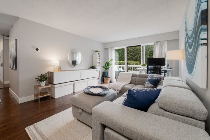 Photo 8 at 303 - 2450 Cornwall Avenue, Kitsilano, Vancouver West