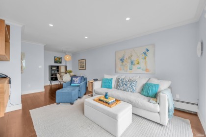 Photo 3 at 111 - 2040 Cornwall Avenue, Kitsilano, Vancouver West