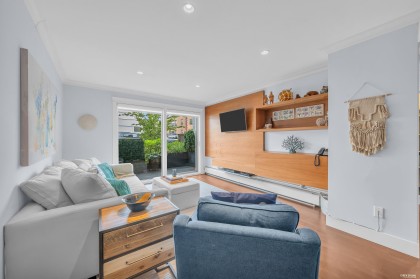 Photo 1 at 111 - 2040 Cornwall Avenue, Kitsilano, Vancouver West