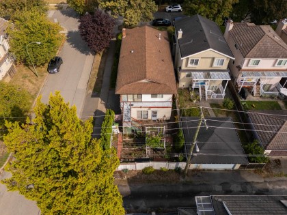 Photo 2 at 1594 W 68th Avenue, S.W. Marine, Vancouver West