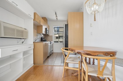 Photo 12 at 902 - 2965 Fir Street, Fairview VW, Vancouver West