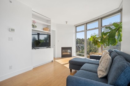 Photo 3 at 902 - 2965 Fir Street, Fairview VW, Vancouver West