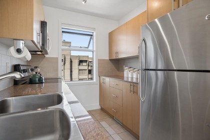 Photo 15 at 902 - 2965 Fir Street, Fairview VW, Vancouver West
