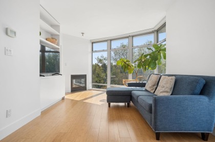 Photo 4 at 902 - 2965 Fir Street, Fairview VW, Vancouver West