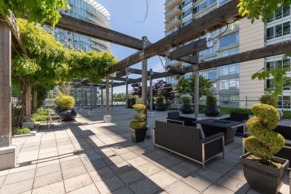 Photo 37 at 101 - 426 Beach Crescent, Yaletown, Vancouver West