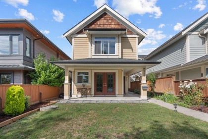 Photo 2 at 318 W 18th Street, Central Lonsdale, North Vancouver