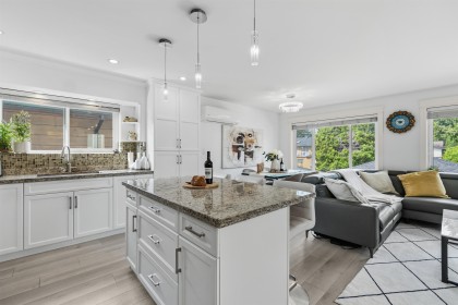 Photo 13 at 318 W 18th Street, Central Lonsdale, North Vancouver