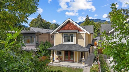 Photo 3 at 318 W 18th Street, Central Lonsdale, North Vancouver