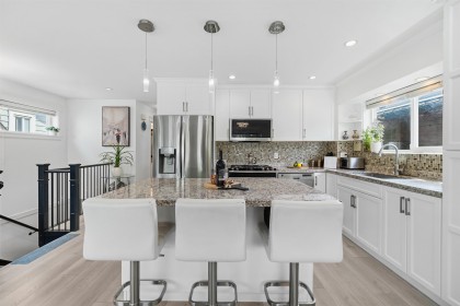 Photo 10 at 318 W 18th Street, Central Lonsdale, North Vancouver