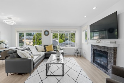 Photo 4 at 318 W 18th Street, Central Lonsdale, North Vancouver
