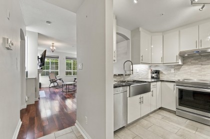 Photo 2 at 109 - 5835 Hampton Place, University VW, Vancouver West