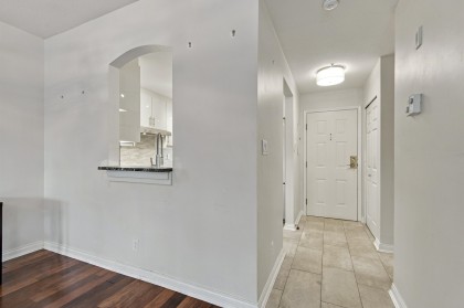 Photo 6 at 109 - 5835 Hampton Place, University VW, Vancouver West