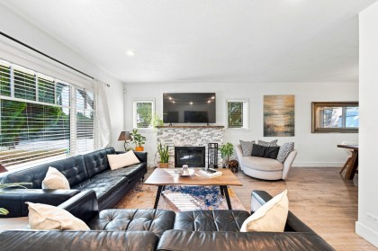 Photo 3 at 300 E 25th Street, Upper Lonsdale, North Vancouver