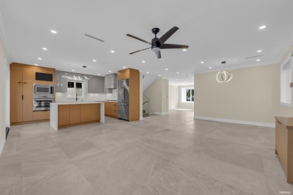 Photo 10 at 800 Montroyal Boulevard, Canyon Heights NV, North Vancouver