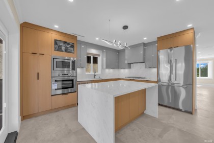 Photo 8 at 800 Montroyal Boulevard, Canyon Heights NV, North Vancouver