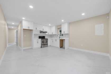 Photo 25 at 800 Montroyal Boulevard, Canyon Heights NV, North Vancouver