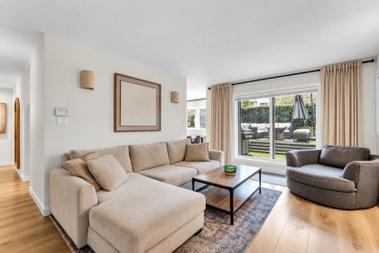 Photo 2 at 102 - 1935 W 1st Avenue, Kitsilano, Vancouver West
