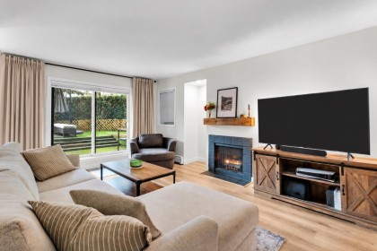 Photo 3 at 102 - 1935 W 1st Avenue, Kitsilano, Vancouver West