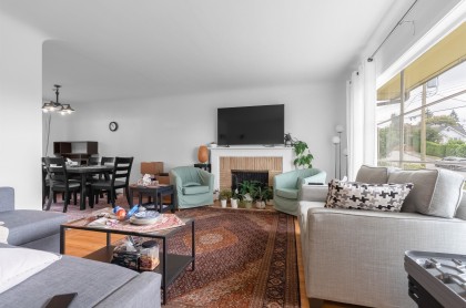 Photo 8 at 234 W St. James Road, Upper Lonsdale, North Vancouver