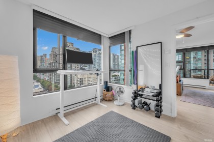 Photo 17 at 1401 - 928 Homer Street, Yaletown, Vancouver West
