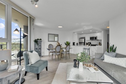 Photo 5 at 502 - 455 Beach Crescent, Yaletown, Vancouver West