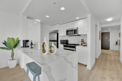 Photo 14 at 502 - 455 Beach Crescent, Yaletown, Vancouver West