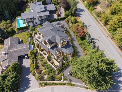 Photo 2 at 1889 Orchard Way, Queens, West Vancouver