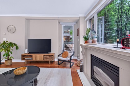 Photo 19 at 213 - 5770 Oak Street, Oakridge VW, Vancouver West