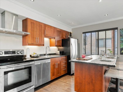 Photo 5 at 6 - 137 E 5th Street, Lower Lonsdale, North Vancouver