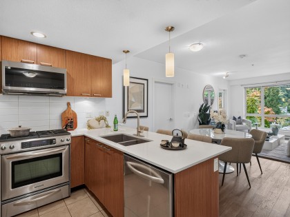 Photo 7 at 316 - 1330 Marine Drive, Pemberton NV, North Vancouver