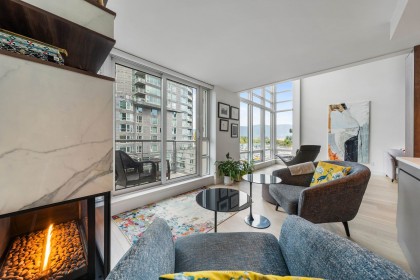 Photo 10 at 807 - 590 Nicola Street, Coal Harbour, Vancouver West