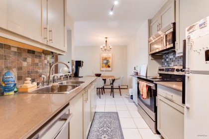 Photo 10 at 107 - 131 W 4th Street, Lower Lonsdale, North Vancouver