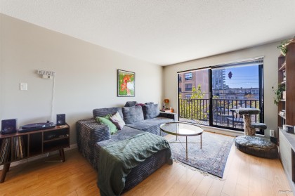 Photo 4 at 107 - 131 W 4th Street, Lower Lonsdale, North Vancouver