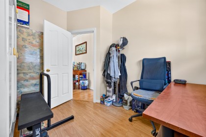 Photo 8 at 650 W 70th Avenue, Marpole, Vancouver West