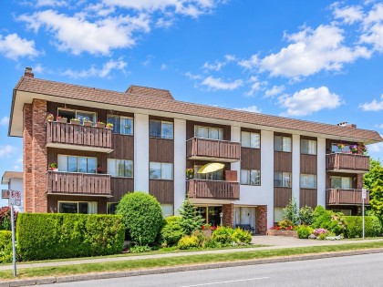 Photo 1 at 202 - 1345 Chesterfield Avenue, Central Lonsdale, North Vancouver