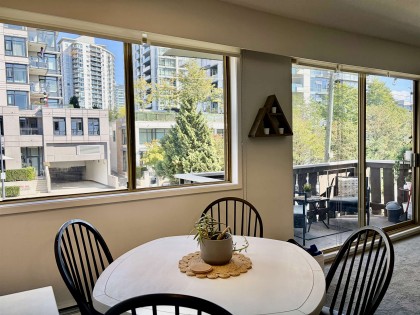 Photo 10 at 202 - 1345 Chesterfield Avenue, Central Lonsdale, North Vancouver
