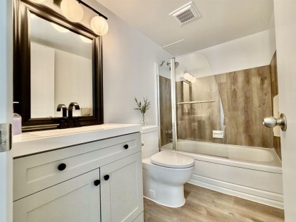 Photo 14 at 202 - 1345 Chesterfield Avenue, Central Lonsdale, North Vancouver