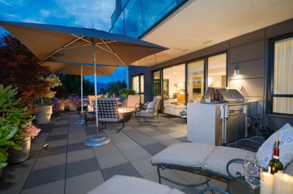 Photo 1 at 302 - 4427 Cambie Street, Cambie, Vancouver West