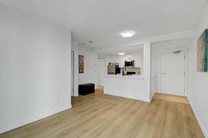 Photo 7 at 501 - 1331 W Georgia Street, Coal Harbour, Vancouver West