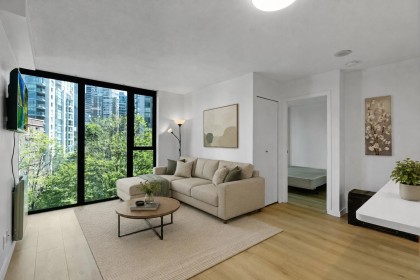 Photo 3 at 501 - 1331 W Georgia Street, Coal Harbour, Vancouver West