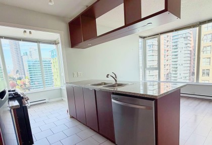 Photo 16 at 1702 - 1001 Richards Street, Downtown VW, Vancouver West