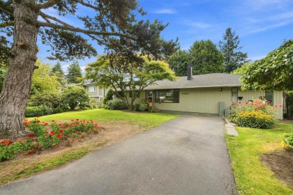 Photo 2 at 2161 Floralynn Crescent, Westlynn, North Vancouver