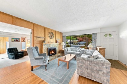 Photo 3 at 2161 Floralynn Crescent, Westlynn, North Vancouver