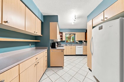 Photo 9 at 2161 Floralynn Crescent, Westlynn, North Vancouver