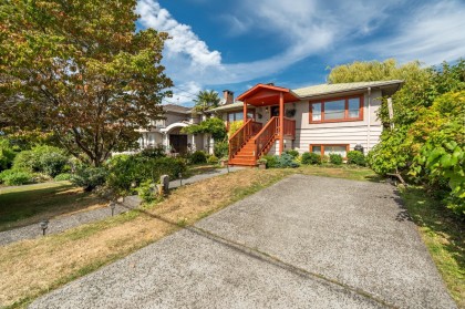 Photo 2 at 430 W Kings Road, Upper Lonsdale, North Vancouver