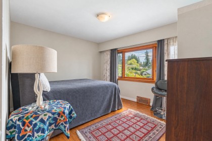 Photo 11 at 430 W Kings Road, Upper Lonsdale, North Vancouver