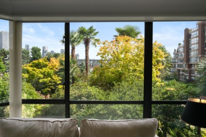 Photo 17 at 205 - 1470 Pennyfarthing Drive, False Creek, Vancouver West