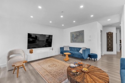 Photo 6 at 8 - 2425 Edgemont Boulevard, Mosquito Creek, North Vancouver