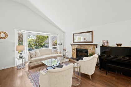 Photo 5 at 3336 Manning Crescent, Roche Point, North Vancouver
