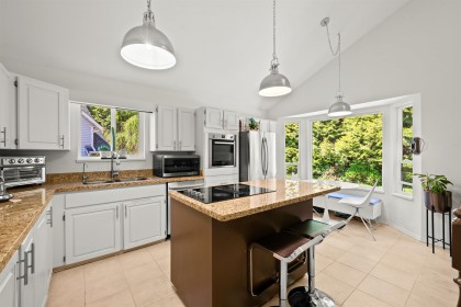 Photo 9 at 3336 Manning Crescent, Roche Point, North Vancouver